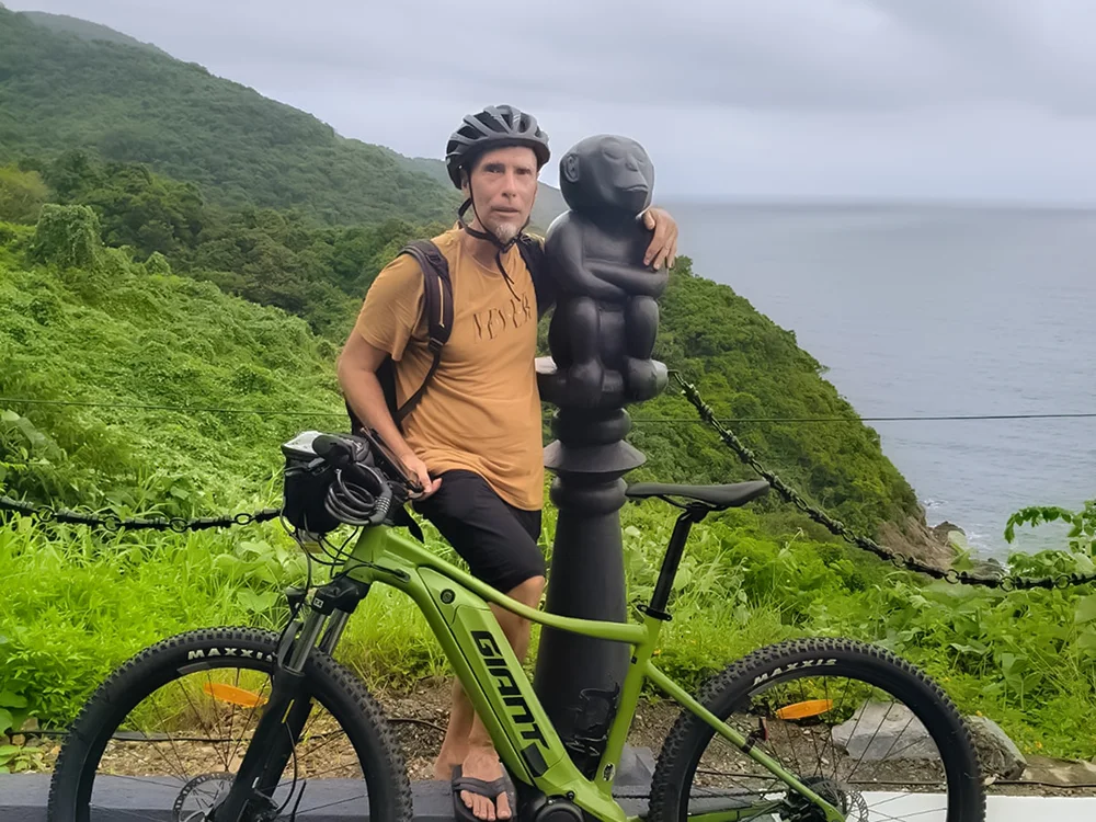 Hai Van Pass Cycling Tour